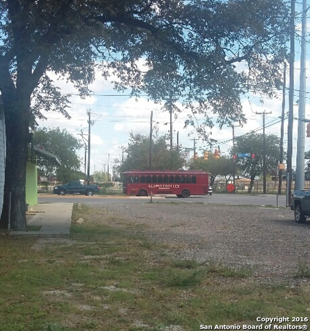 379 Lone Star Blvd , San Antonio, TX, 78204 | 1210436 | Realty Texas LLC