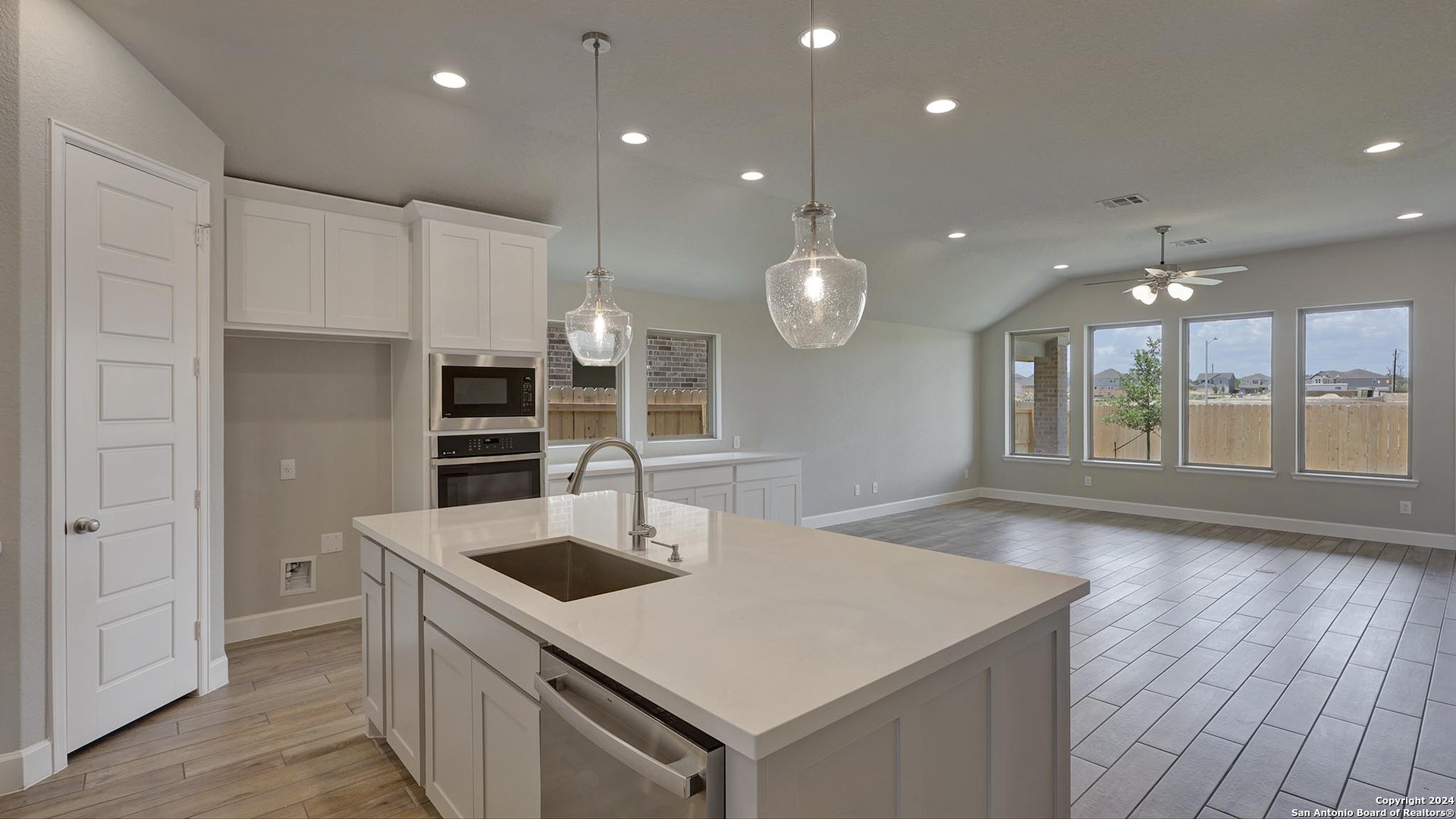 213 Pony Bend , Boerne, TX, 78006 | 1785995 | Realty Texas LLC