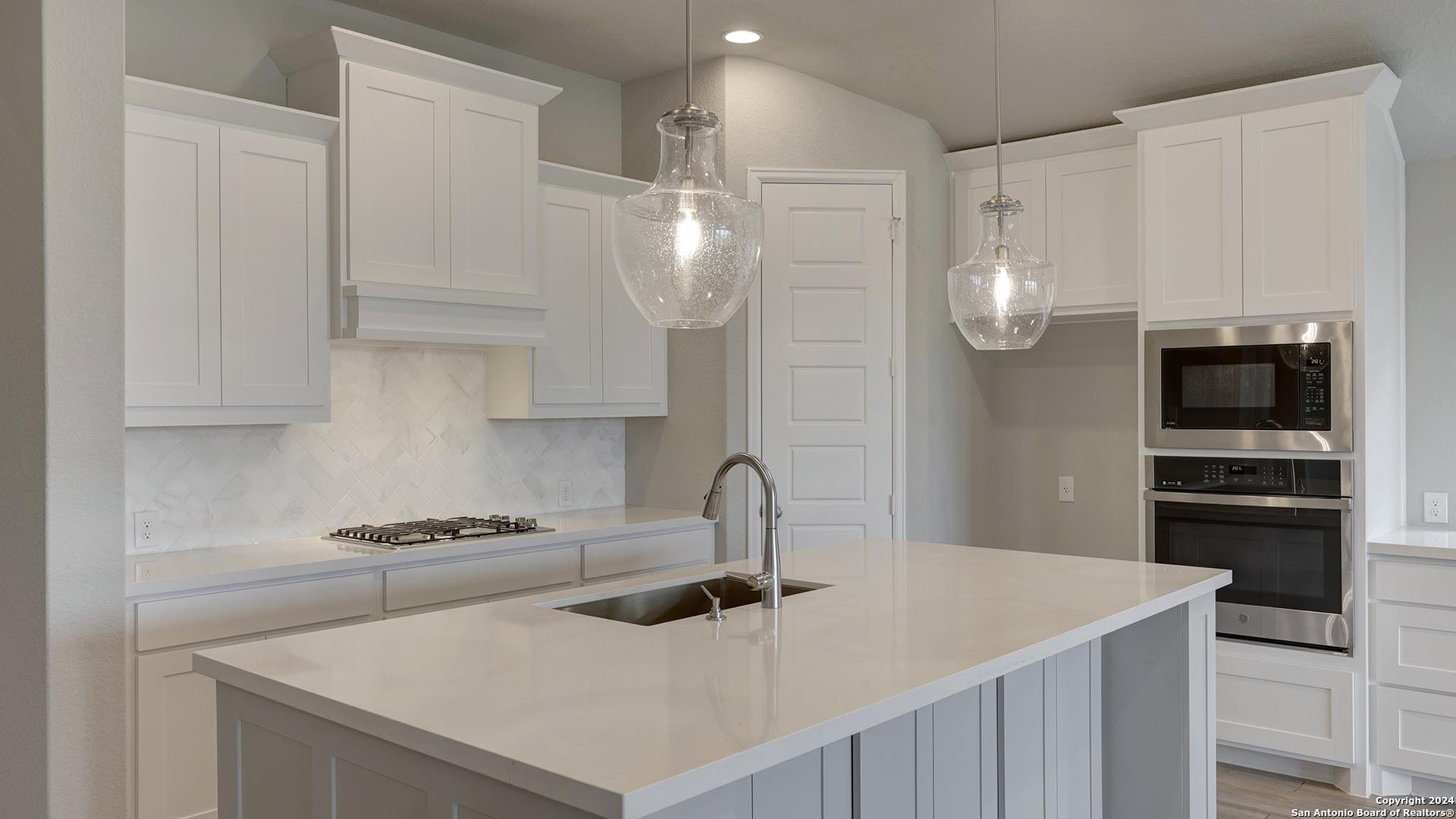 213 Pony Bend , Boerne, TX, 78006 | 1785995 | Realty Texas LLC