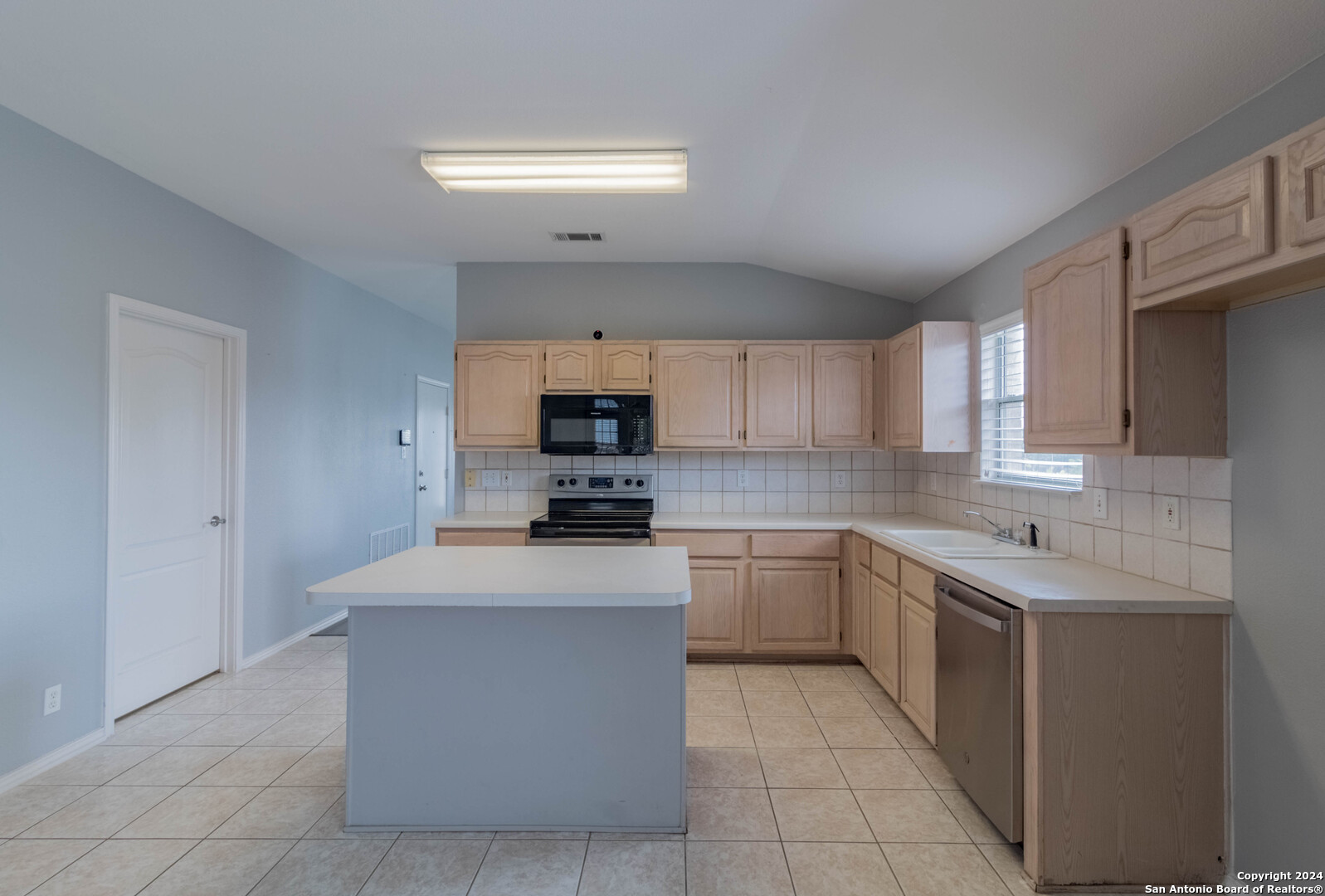 7150 Lynn Lake Dr , San Antonio, TX, 78244-2095 | 1786390 | Realty Texas LLC