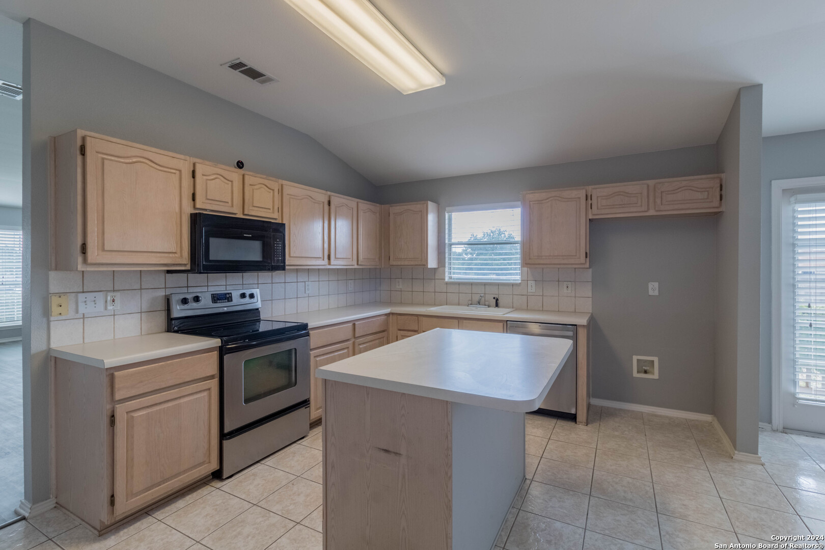 7150 Lynn Lake Dr , San Antonio, TX, 78244-2095 | 1786390 | Realty Texas LLC