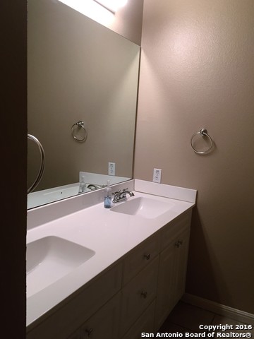 30 Chapel Hill Circle 30 , San Antonio, TX, 78240 | 1194926 | Realty Texas LLC