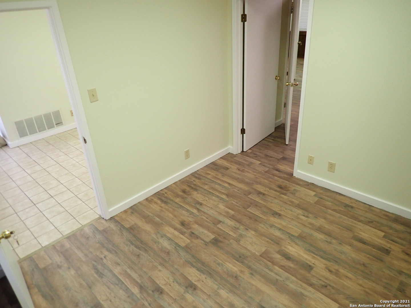 11107 Wurzbach 304 , San Antonio, TX, 78230 | 1555572 | Realty Texas LLC
