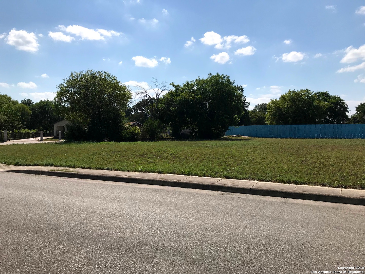 2930 Mission Rd , San Antonio, TX, 78214 | 1321113 | Realty Texas LLC