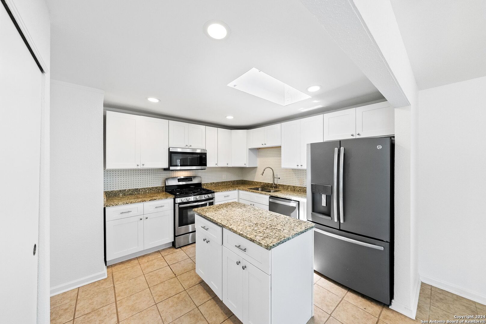 8323 Starcrest Dr , San Antonio, TX, 78218-2428 | 1790946 | Realty Texas LLC