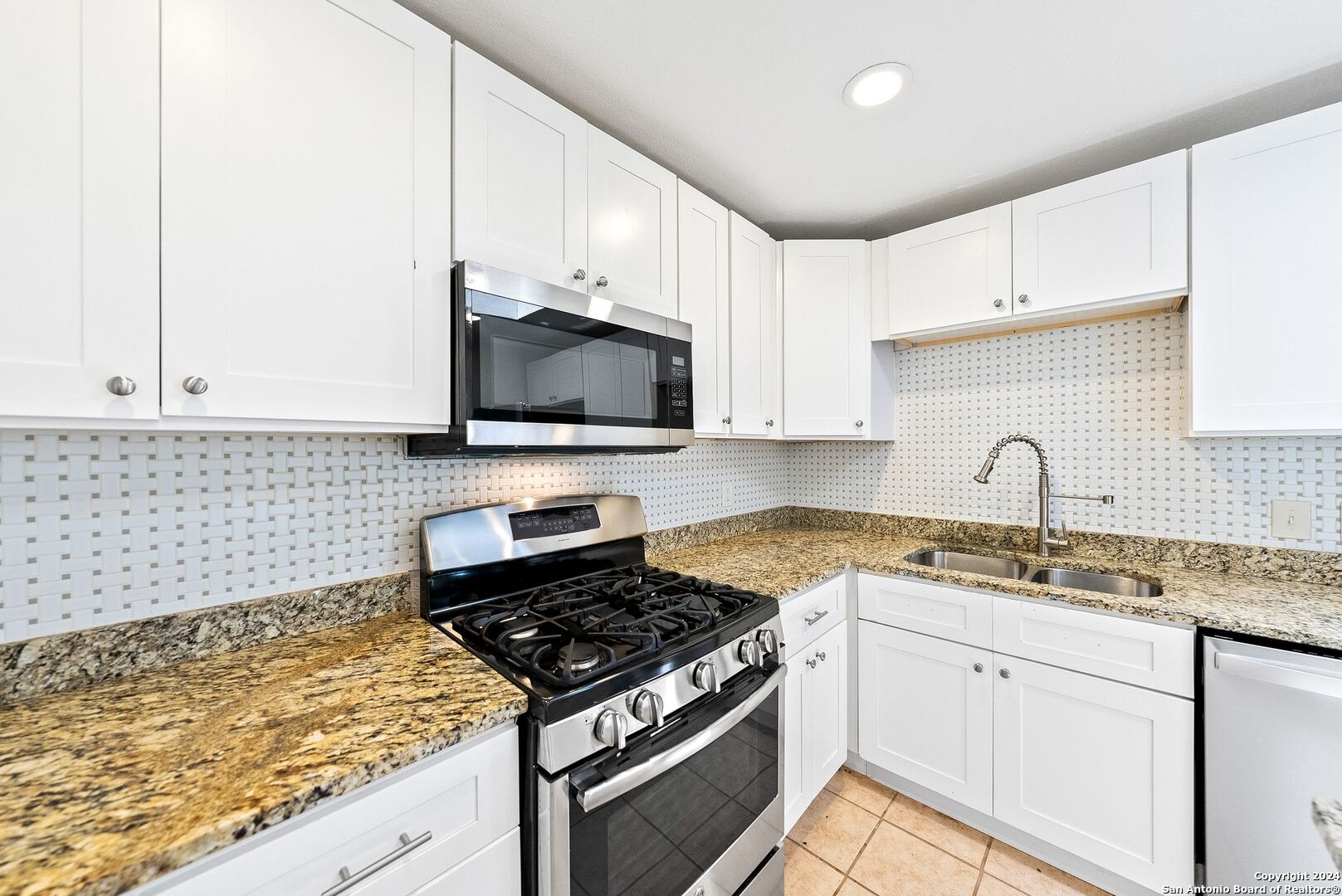 8323 Starcrest Dr , San Antonio, TX, 78218-2428 | 1790946 | Realty Texas LLC