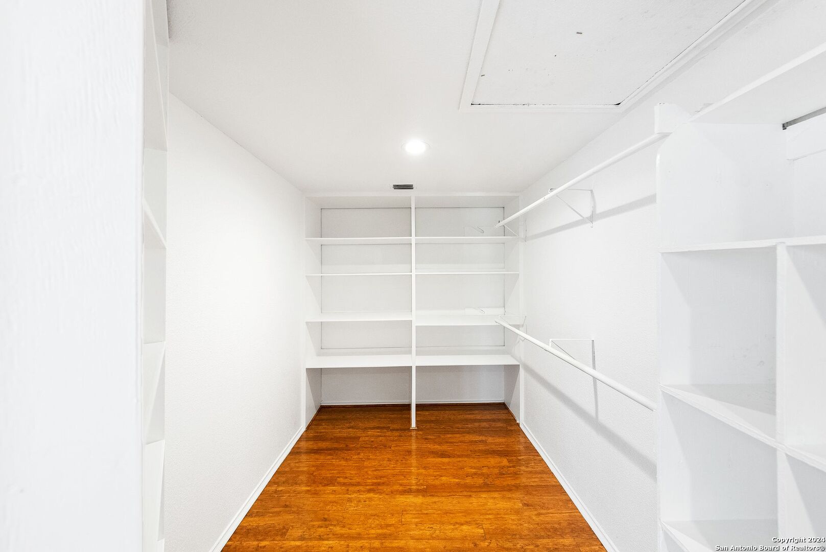 8323 Starcrest Dr , San Antonio, TX, 78218-2428 | 1790946 | Realty Texas LLC