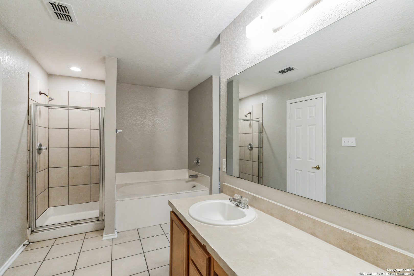 632 Nw Crossing Dr , New Braunfels, TX, 78130 | 1791887 | Realty Texas LLC