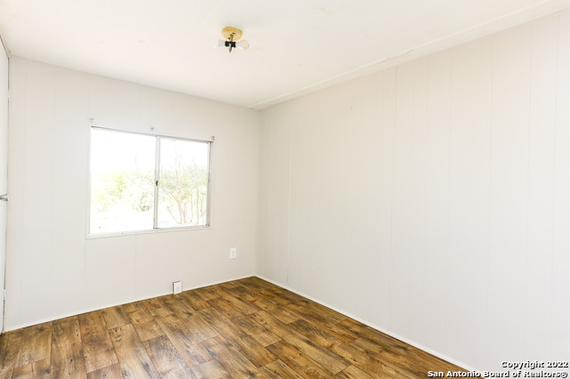 205 Crosscreek Dr , Floresville, TX, 78114-9324 | 1781696 | Realty Texas LLC