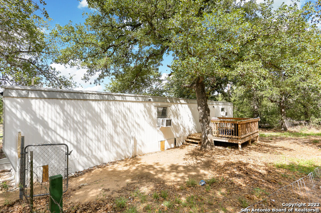 205 Crosscreek Dr , Floresville, TX, 78114-9324 | 1781696 | Realty Texas LLC
