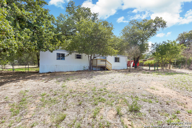 205 Crosscreek Dr , Floresville, TX, 78114-9324 | 1781696 | Realty Texas LLC