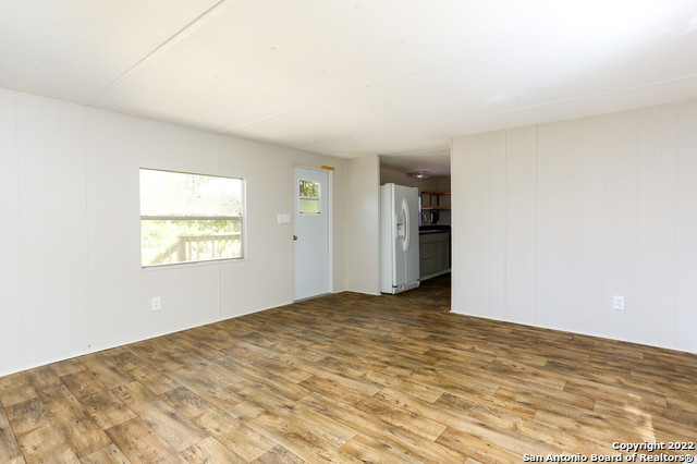 205 Crosscreek Dr , Floresville, TX, 78114-9324 | 1781696 | Realty Texas LLC