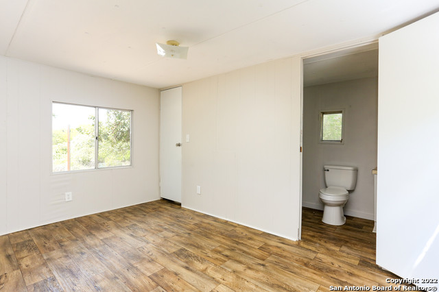 205 Crosscreek Dr , Floresville, TX, 78114-9324 | 1781696 | Realty Texas LLC