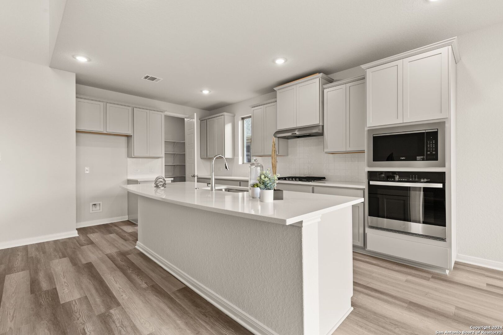 1827 Bighorn Trail , New Braunfels, TX, 78132 | 1793226 | Realty Texas LLC