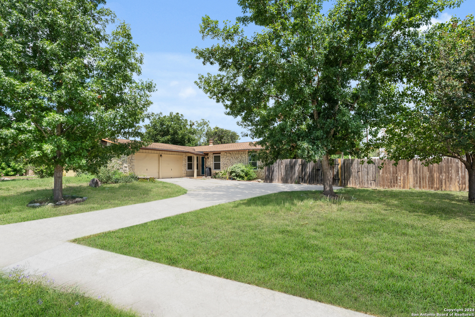 127 Whitecliff Drive , San Antonio, TX, 78227 | 1794255 | Realty Texas LLC