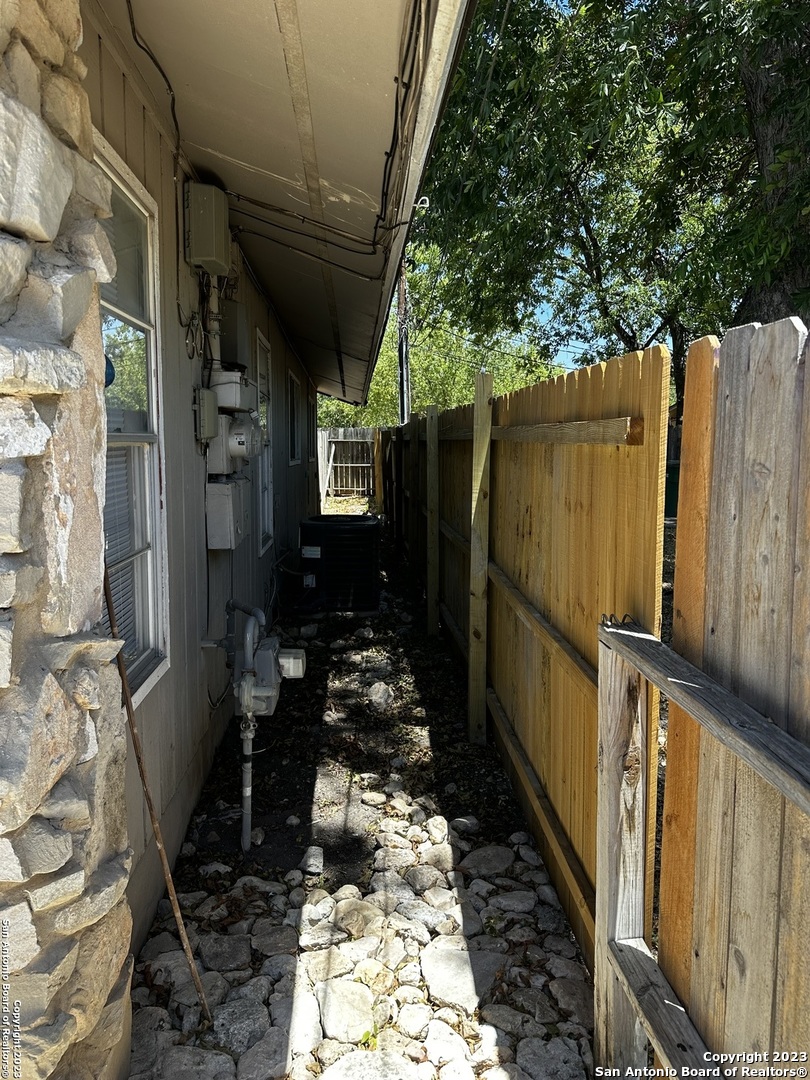 2701 Woodbury St , San Antonio, TX, 78217-5734 | 1794022 | Realty Texas LLC