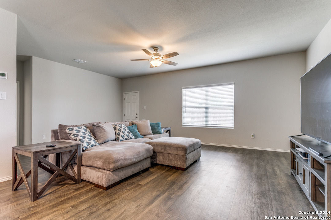 4506 Heathers Star St , St Hedwig, TX, 78152 | 1804370 | Realty Texas LLC
