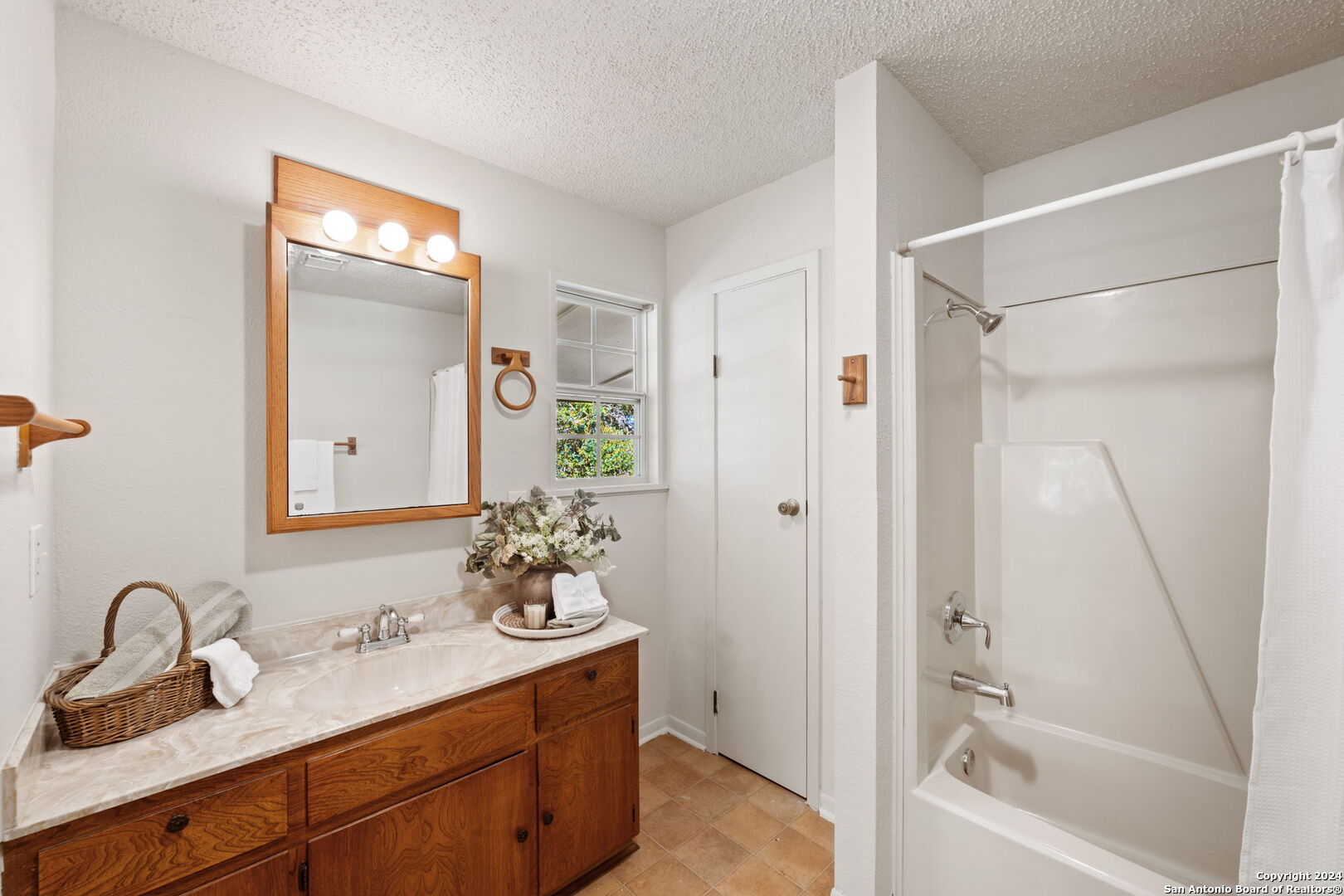 823 Rimrock Cove , Spring Branch, TX, 78070-5229 | 1803321 | Realty Texas LLC