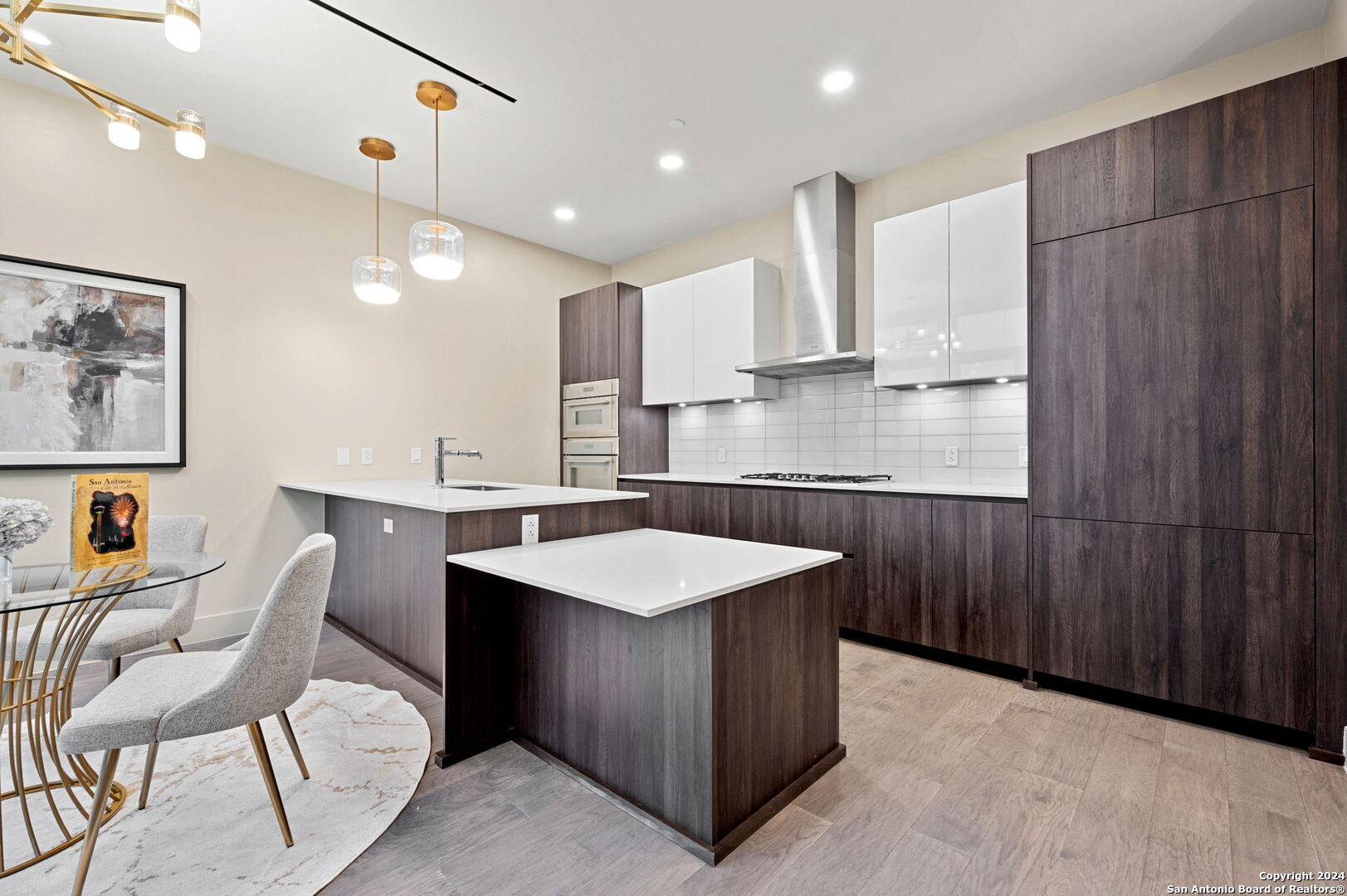 123 Lexington Ave 1308 , San Antonio, TX, 78205-1122 | 1798977 | Realty Texas LLC
