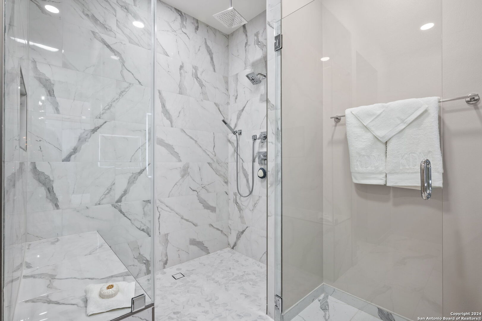 123 Lexington Ave 1308 , San Antonio, TX, 78205-1122 | 1798977 | Realty Texas LLC