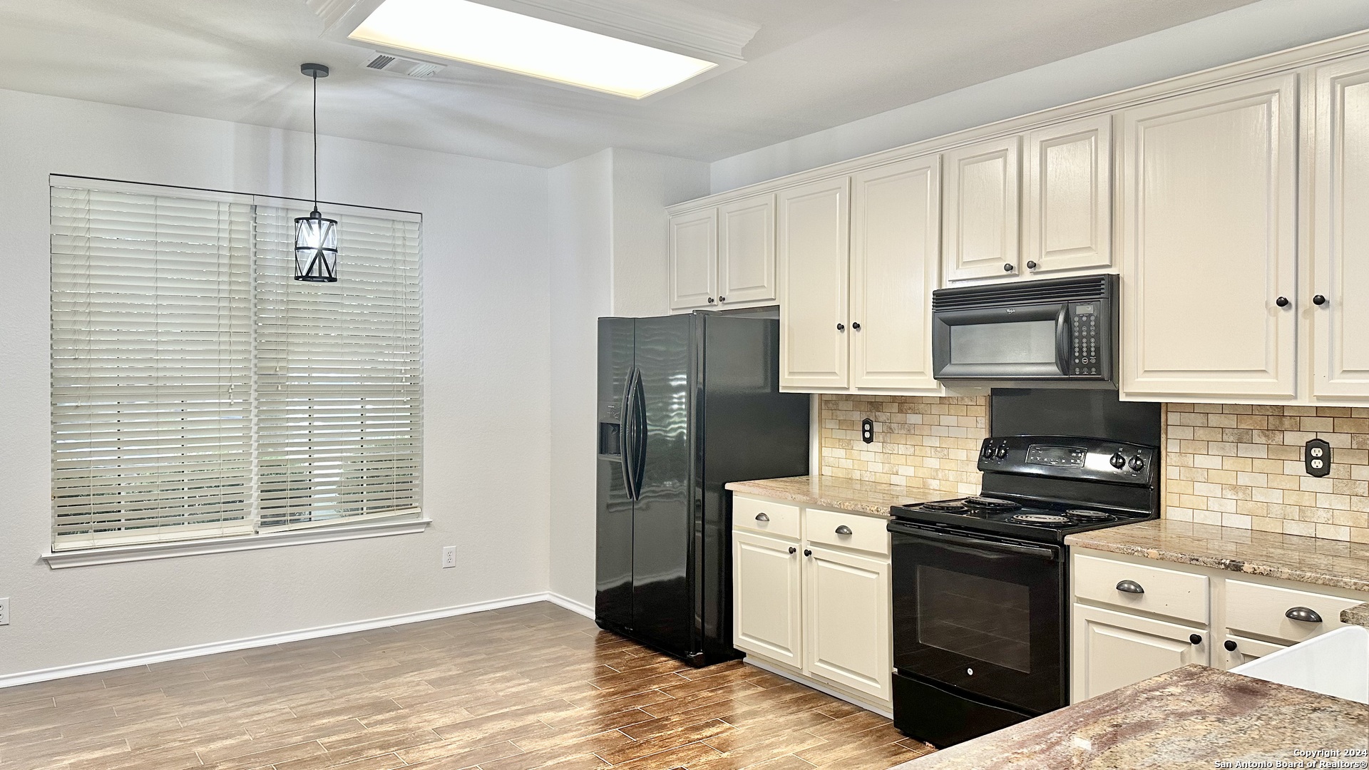 24526 Walnut Pass , San Antonio, TX, 78255 | 1799235 | Realty Texas LLC