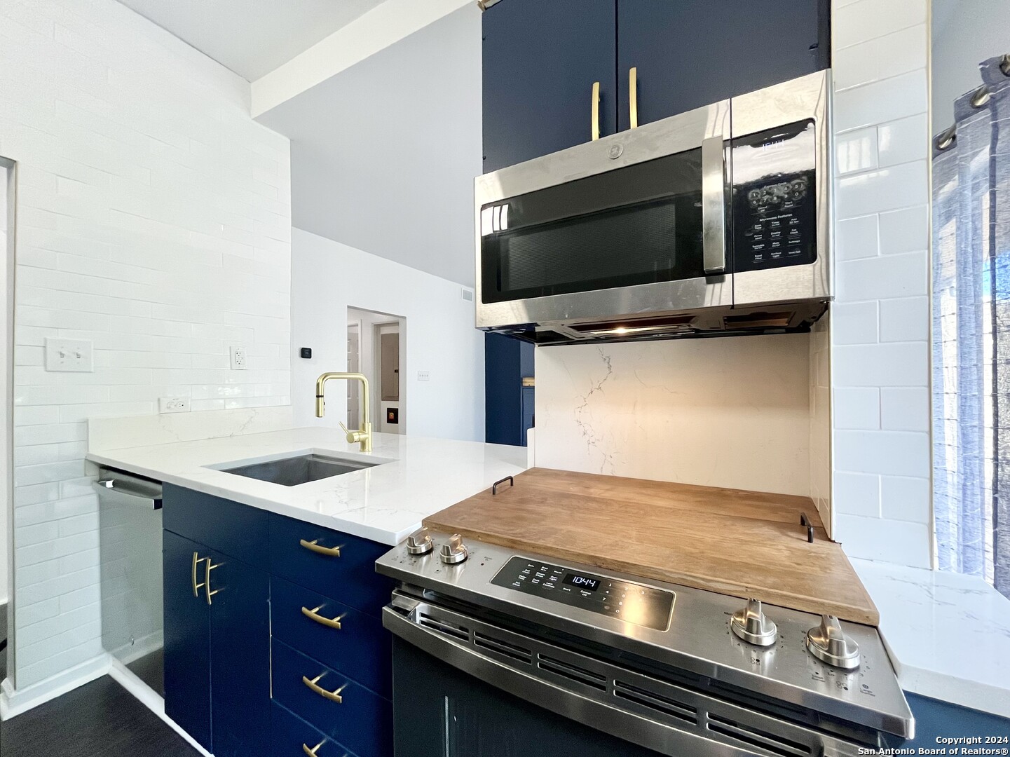 8642 Fredericksburg Rd 501 , San Antonio, TX, 78240-1272 | 1805819 | Realty Texas LLC