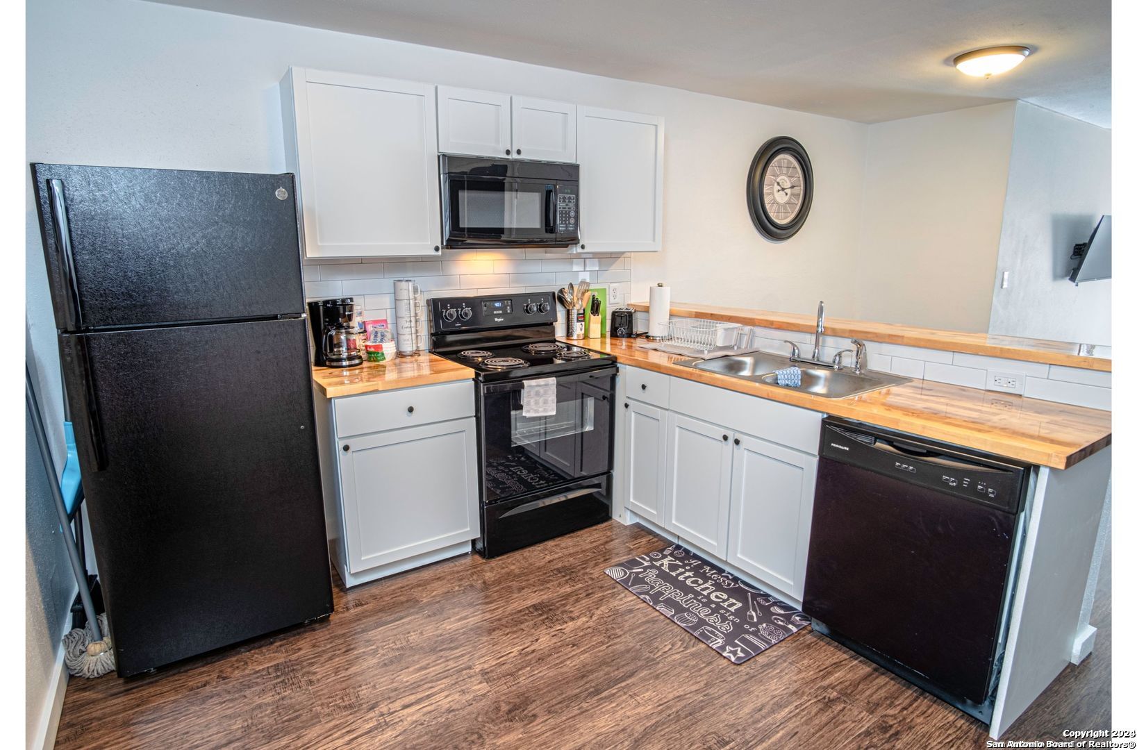 221 E Craig Pl 4 , San Antonio, TX, 78212 | 1806568 | Realty Texas LLC