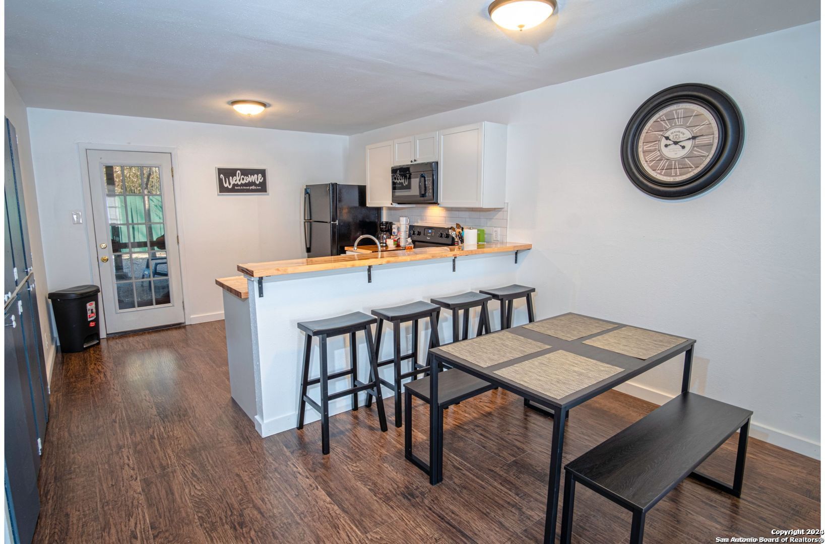 221 E Craig Pl 4 , San Antonio, TX, 78212 | 1806568 | Realty Texas LLC
