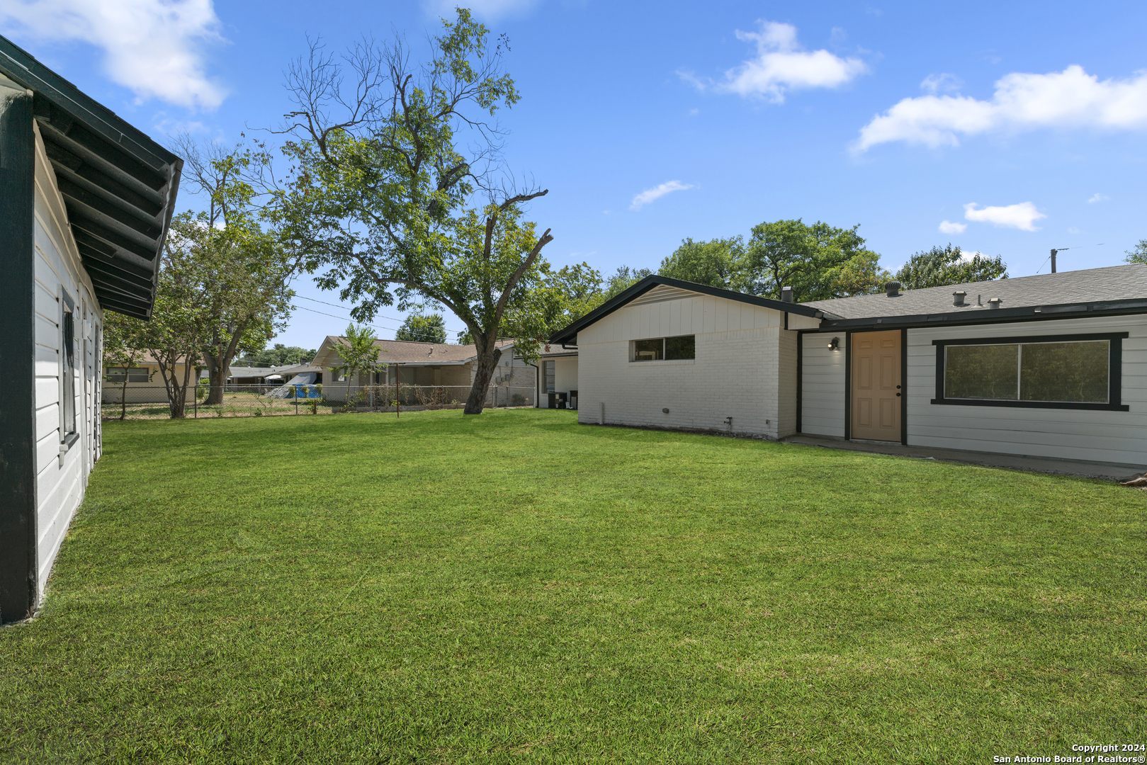 3710 Kirby Dr , Kirby, TX, 78219 | 1803210 | Realty Texas LLC