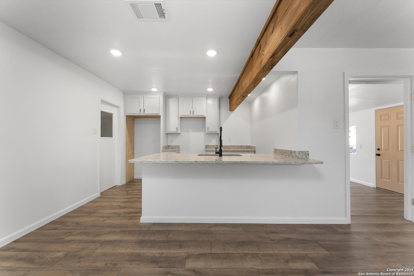 3710 Kirby Dr , Kirby, TX, 78219 | 1803210 | Realty Texas LLC