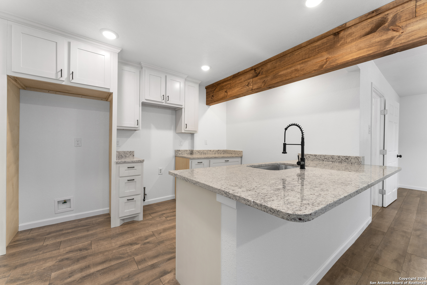 3710 Kirby Dr , Kirby, TX, 78219 | 1803210 | Realty Texas LLC