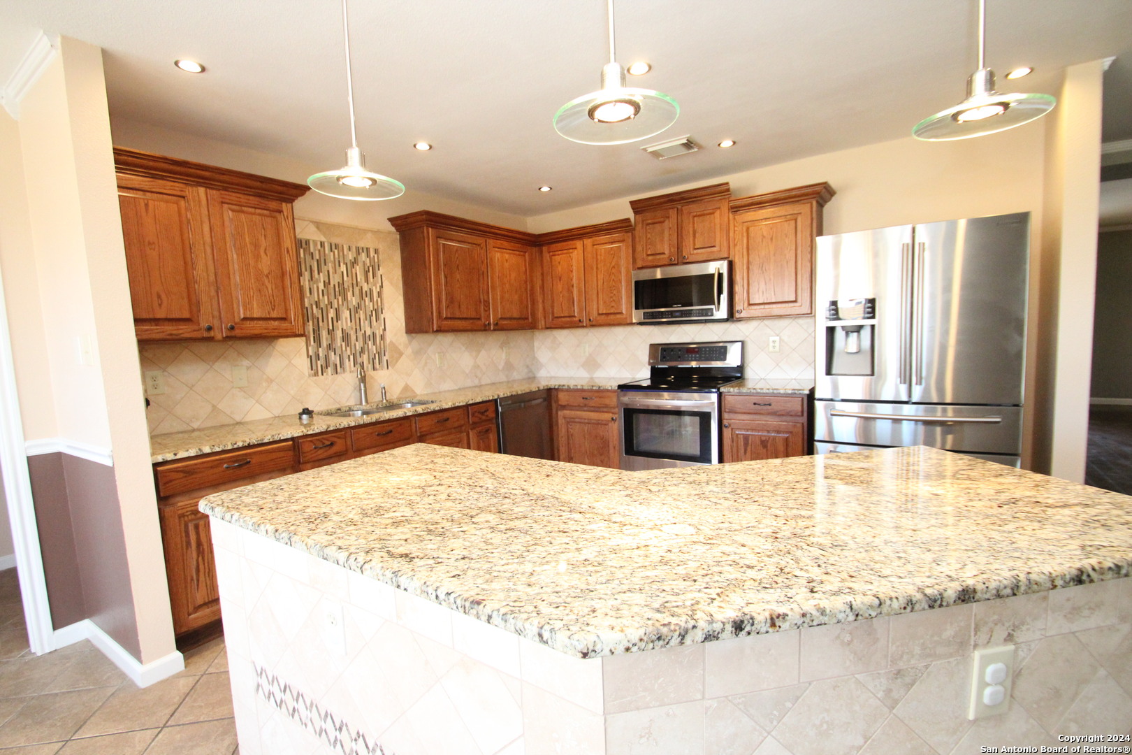 215 Empresario Drive , San Antonio, TX, 78253 | 1807379 | Realty Texas LLC