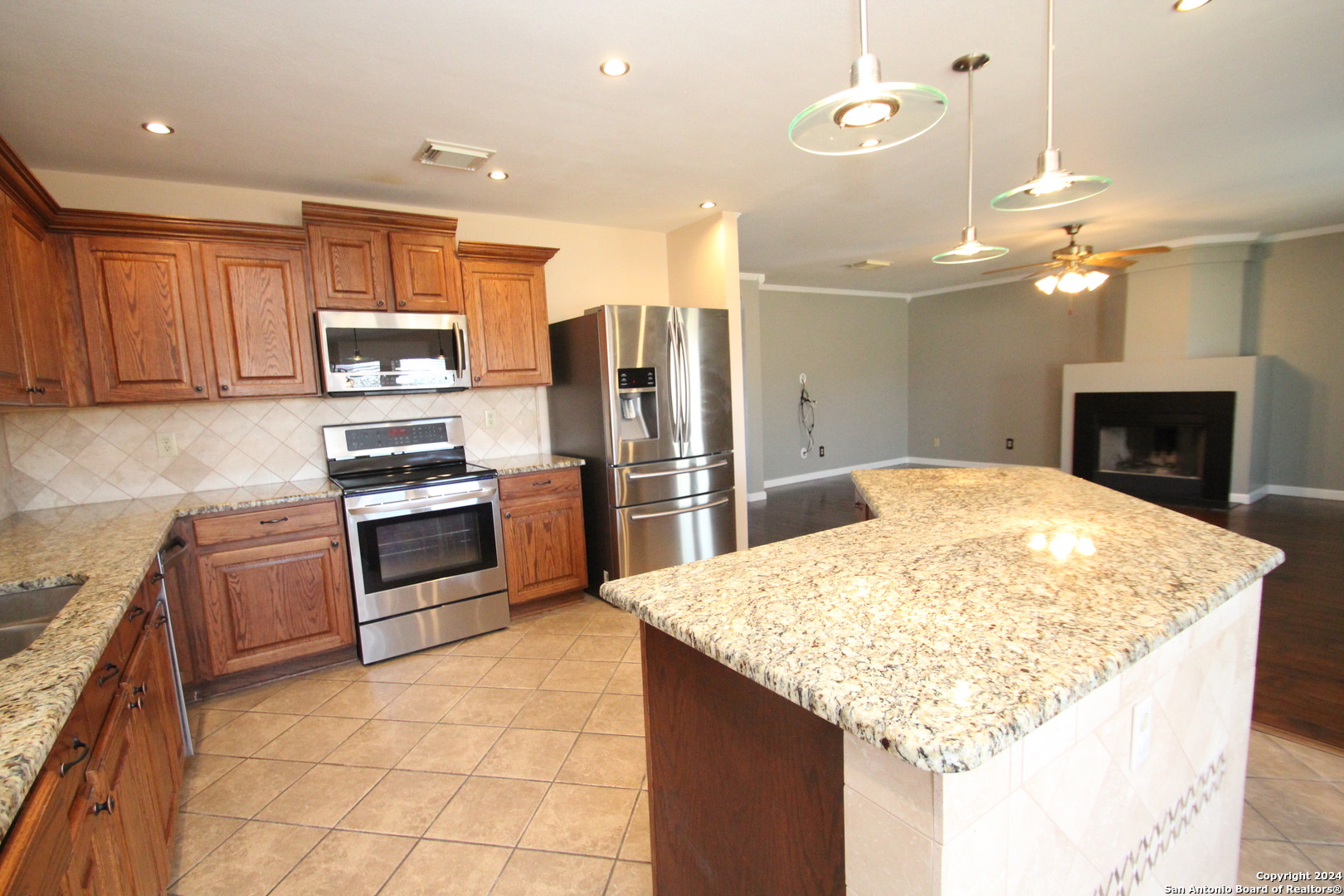 215 Empresario Drive , San Antonio, TX, 78253 | 1807379 | Realty Texas LLC