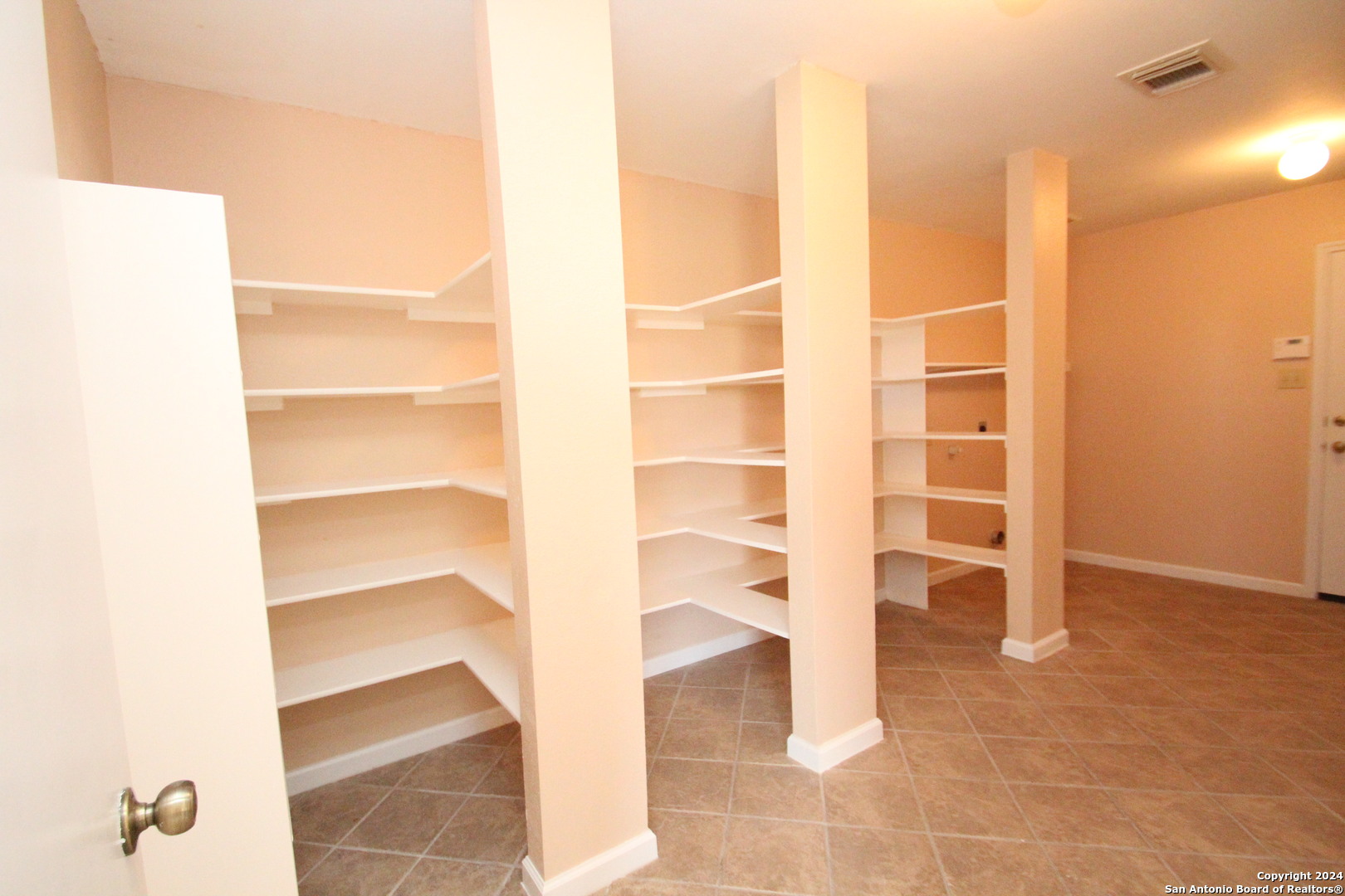 215 Empresario Drive , San Antonio, TX, 78253 | 1807379 | Realty Texas LLC