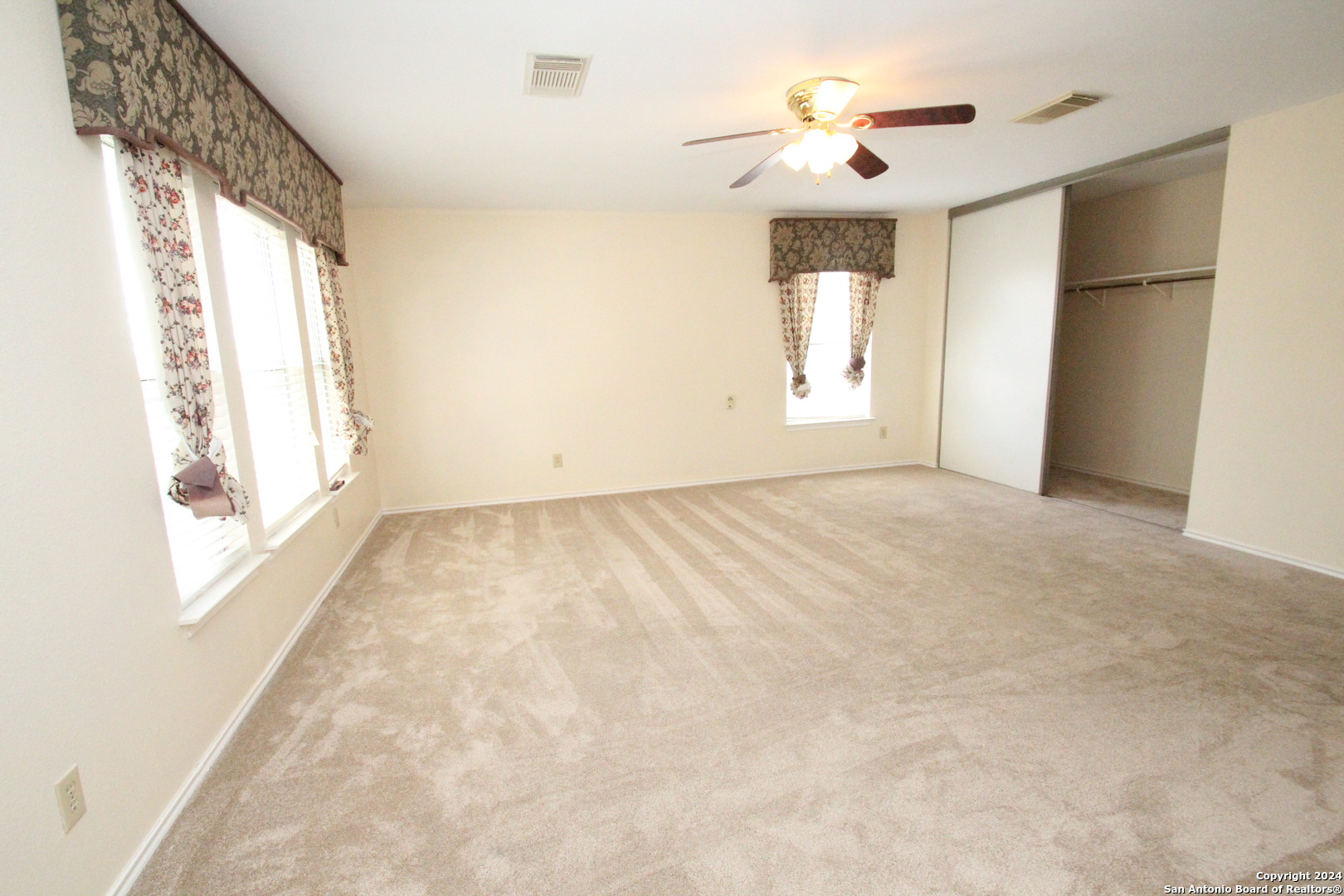 215 Empresario Drive , San Antonio, TX, 78253 | 1807379 | Realty Texas LLC