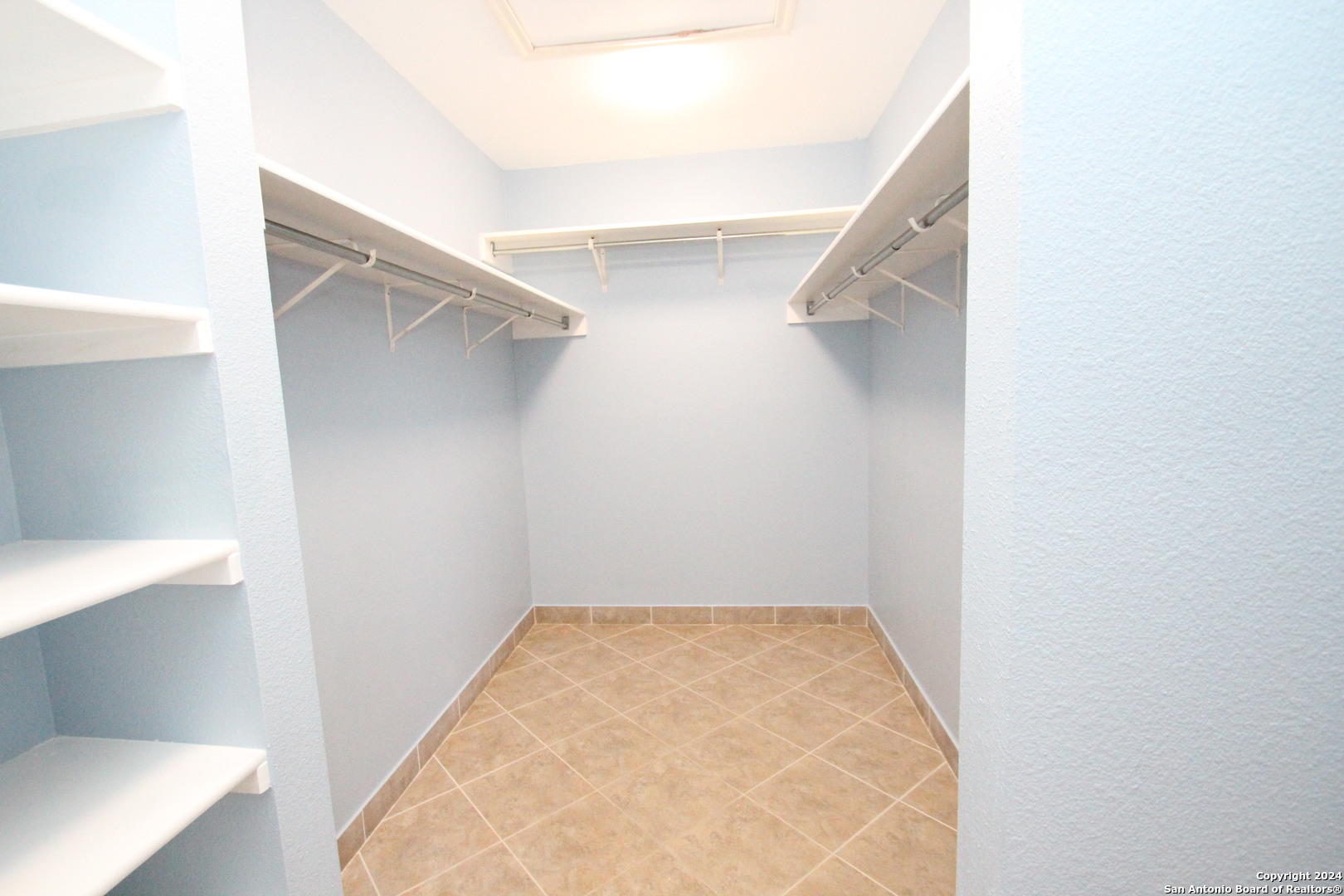 215 Empresario Drive , San Antonio, TX, 78253 | 1807379 | Realty Texas LLC