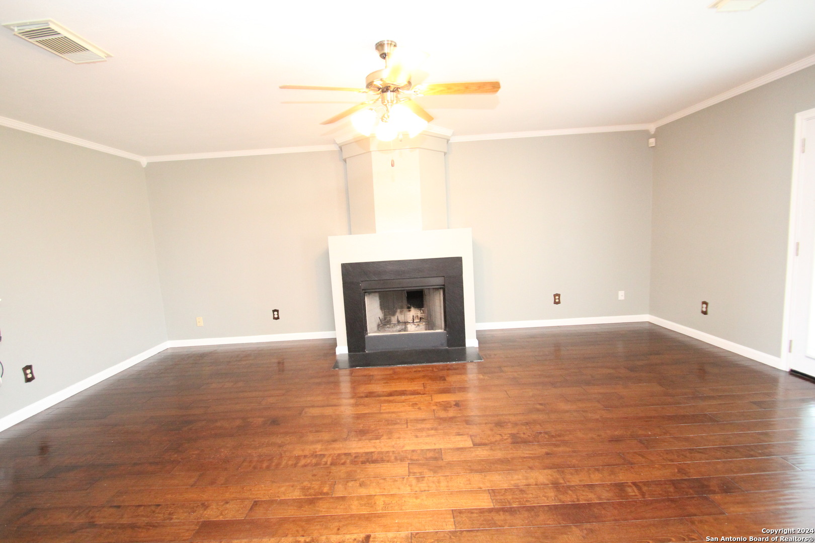 215 Empresario Drive , San Antonio, TX, 78253 | 1807379 | Realty Texas LLC