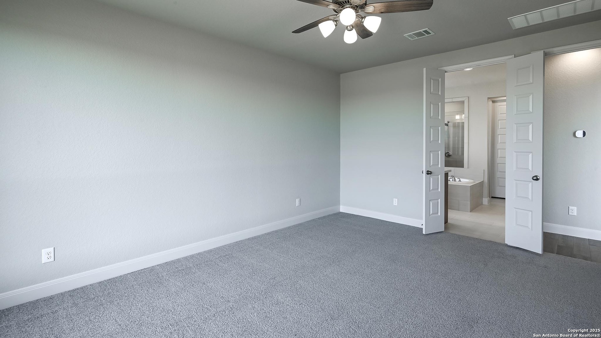 504 Athabaska Trail , New Braunfels, TX, 78130 | 1807619 | Realty Texas LLC