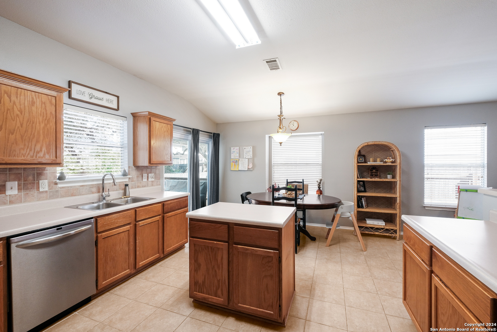 1231 Tiger Path , San Antonio, TX, 78251 | 1808737 | Realty Texas LLC
