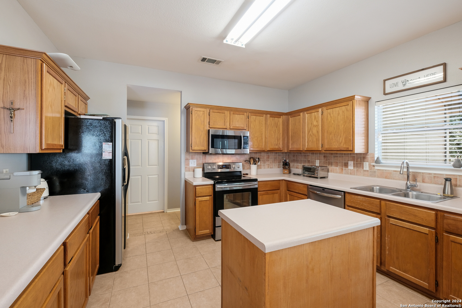 1231 Tiger Path , San Antonio, TX, 78251 | 1808737 | Realty Texas LLC