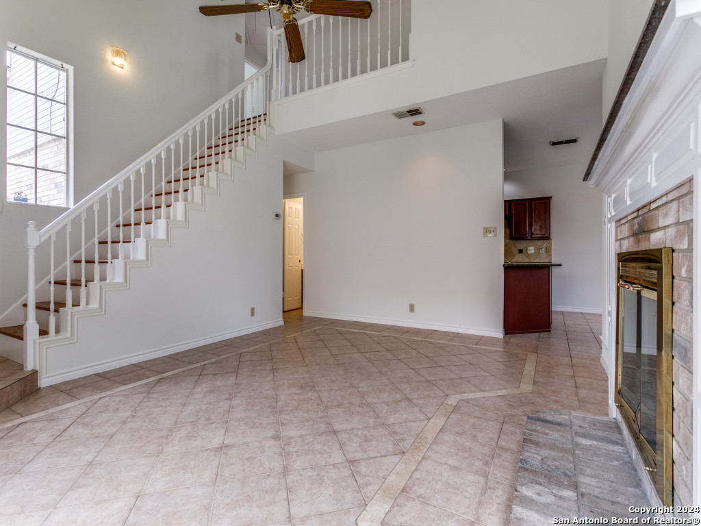 5863 Spring Cabin , San Antonio, TX, 78247-1962 | 1809578 | Realty Texas LLC