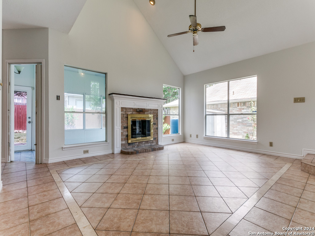 5863 Spring Cabin , San Antonio, TX, 78247-1962 | 1809578 | Realty Texas LLC