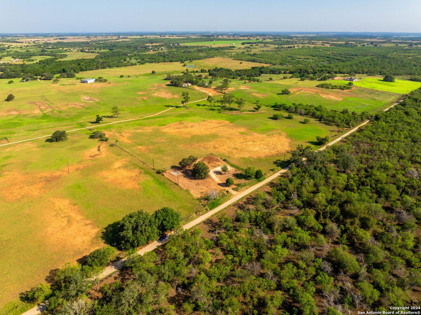 2562 County Road 104 , Floresville, TX, 78114-4881 | 1800762 | Realty Texas LLC