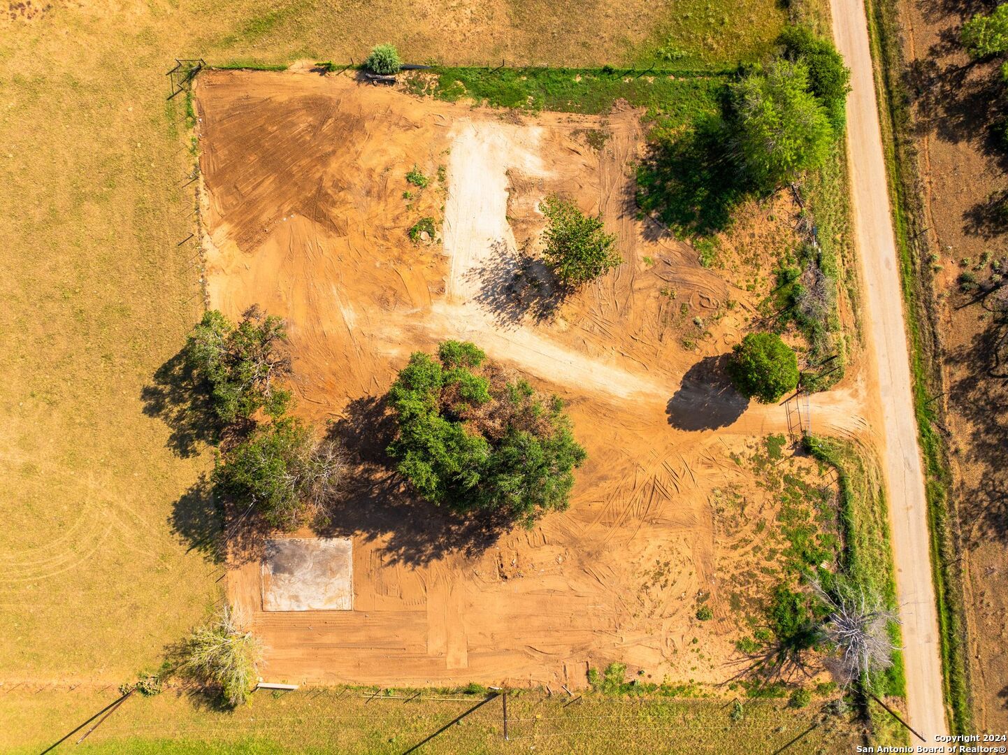 2562 County Road 104 , Floresville, TX, 78114-4881 | 1800762 | Realty Texas LLC