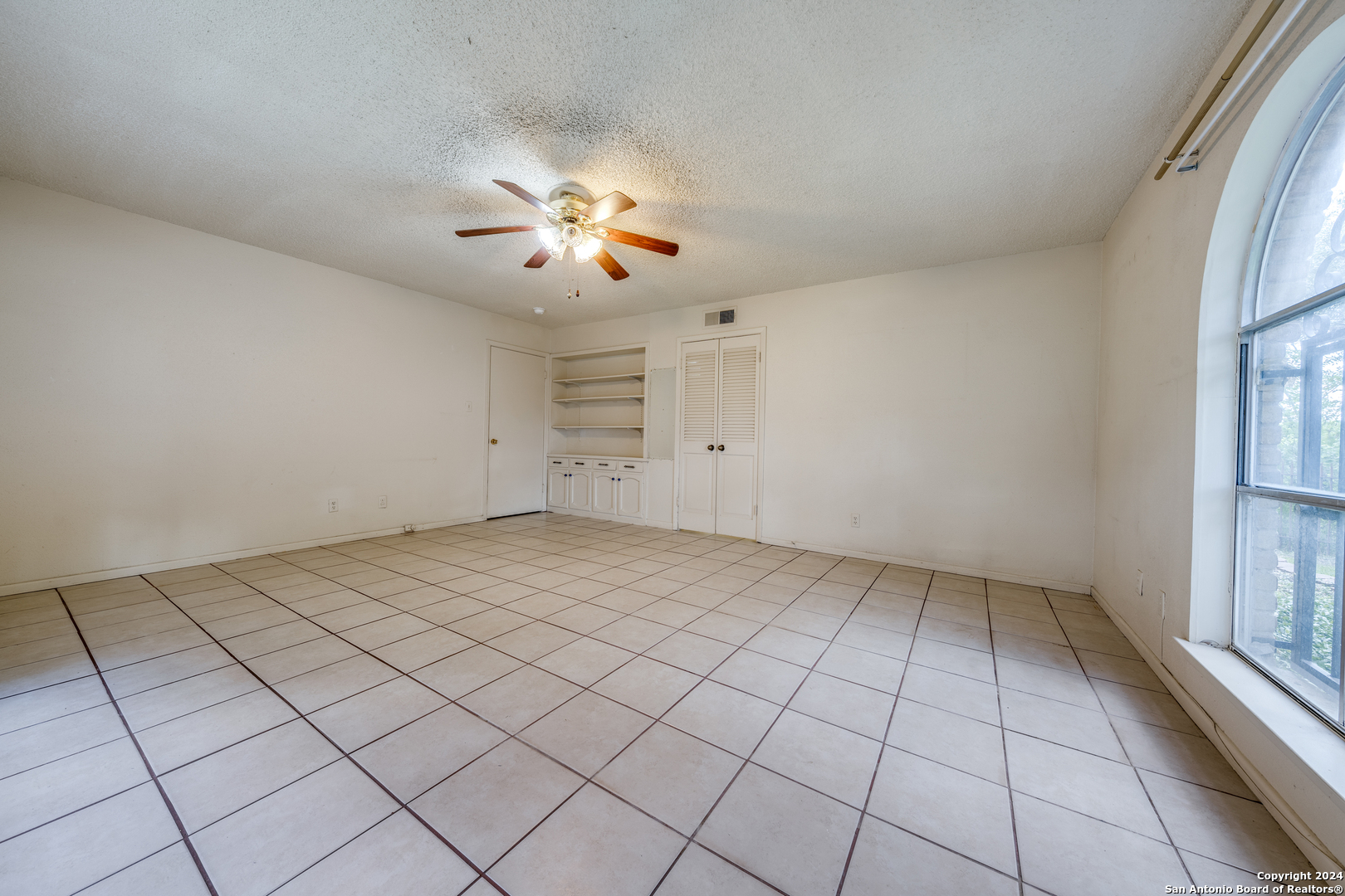 8915 Datapoint Dr 40 A , San Antonio, TX, 78229-2554 | 1811025 | Realty Texas LLC