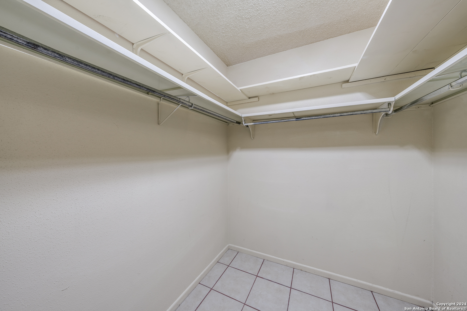 8915 Datapoint Dr 40 A , San Antonio, TX, 78229-2554 | 1811025 | Realty Texas LLC