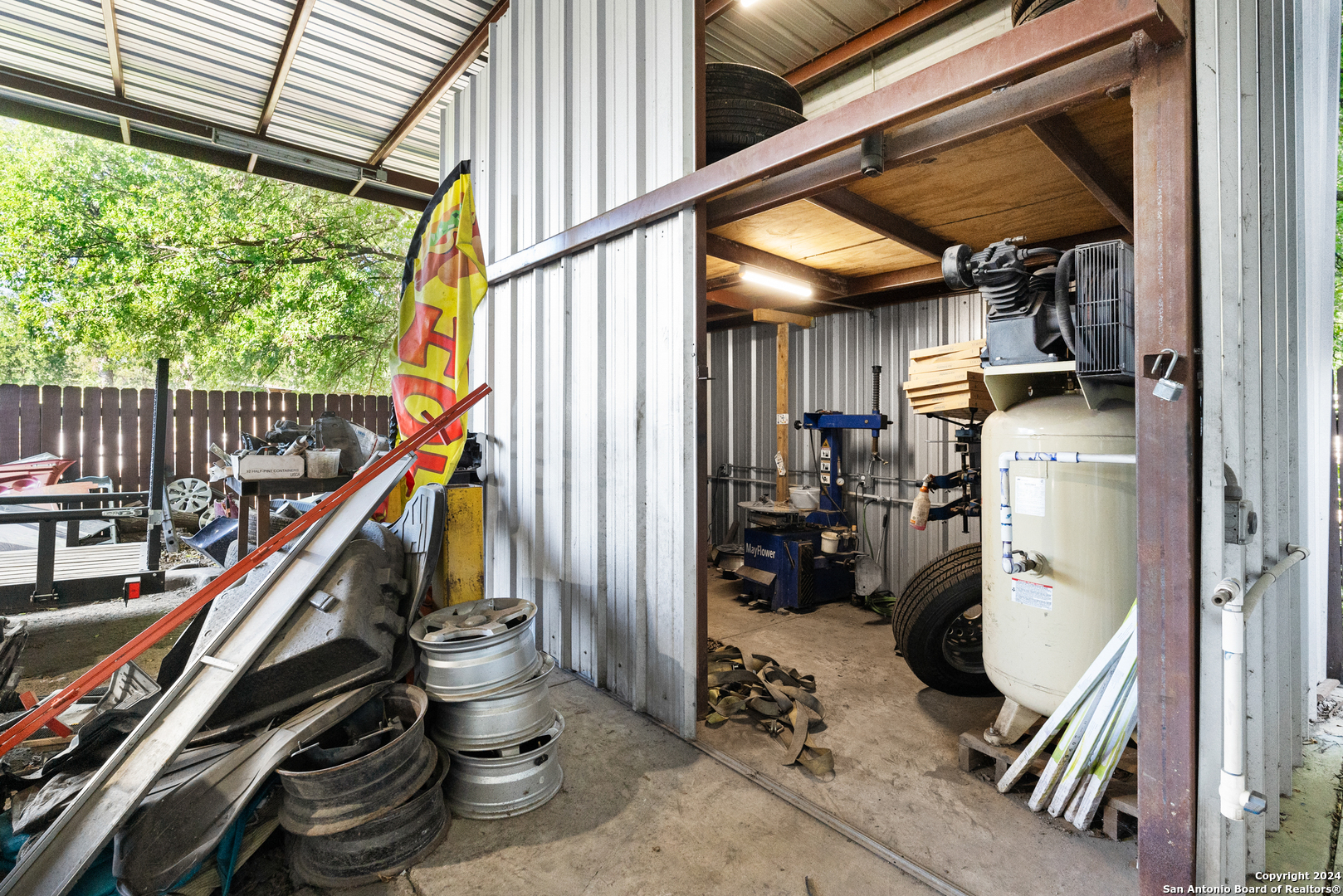 5119 W Commerce St , San Antonio, TX, 78237 | 1813370 | Realty Texas LLC