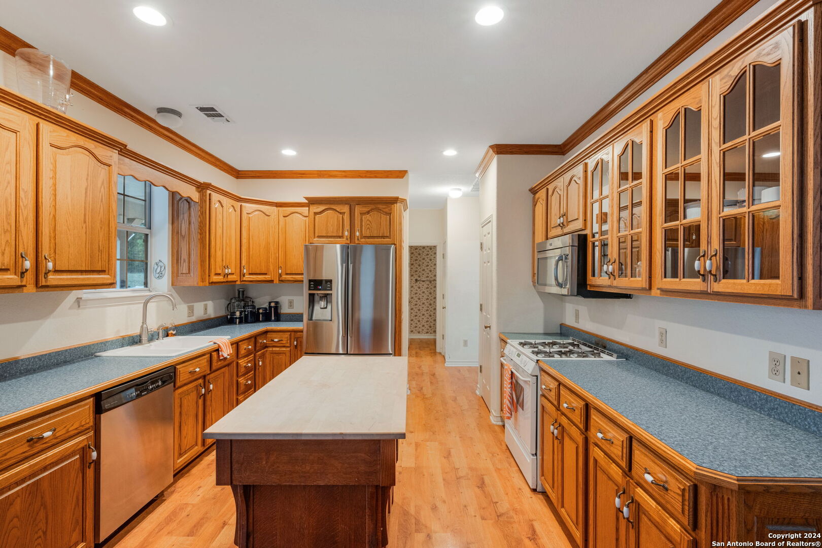 108 Mountain Vw , Boerne, TX, 78006-6228 | 1814660 | Realty Texas LLC