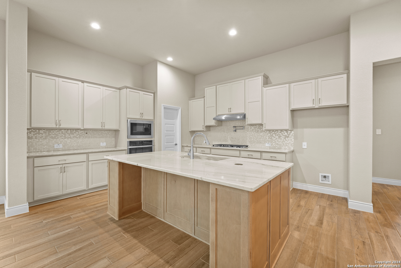 29330 Cheyenne Ridge , Boerne, TX, 78015 | 1814780 | Realty Texas LLC