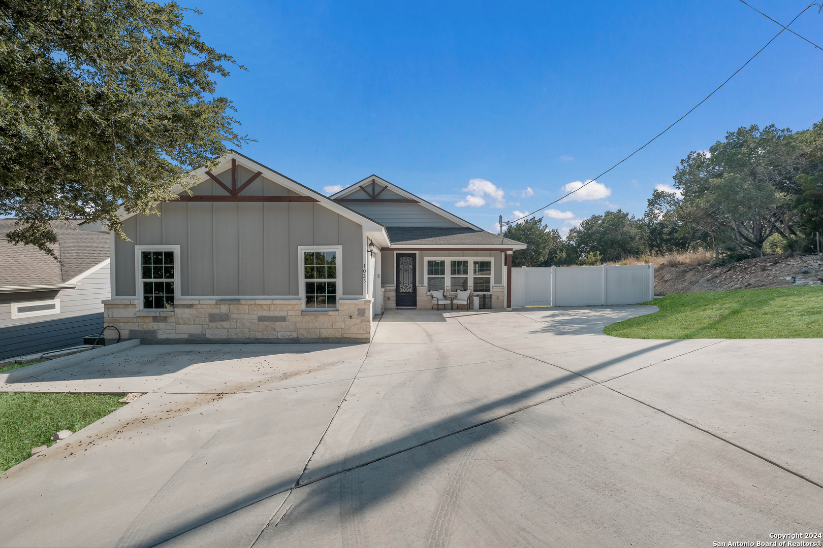 1025 Alta Vista Ln , Canyon Lake, TX, 78133-2824 | 1815094 | Realty Texas LLC